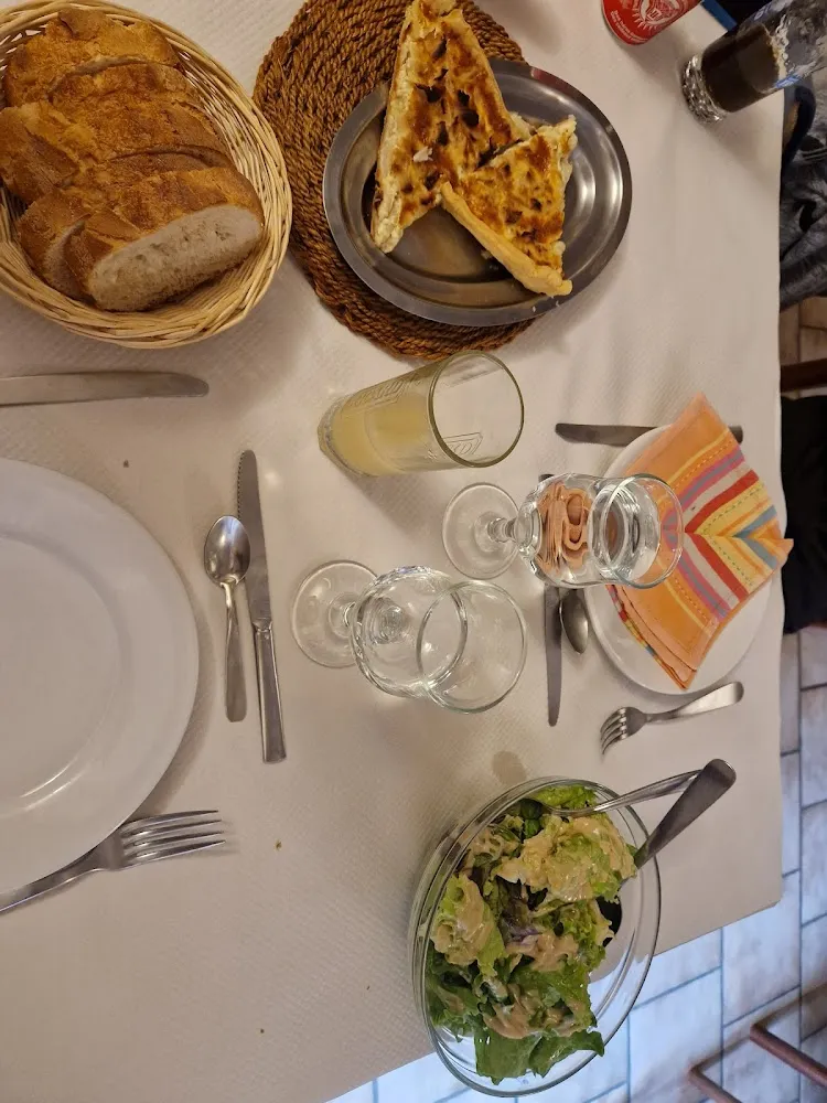 Quiche Aux Asperges Avec Salade